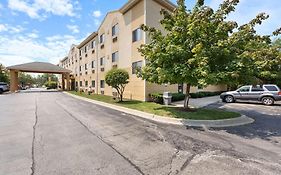 Comfort Suites Lombard - Addison